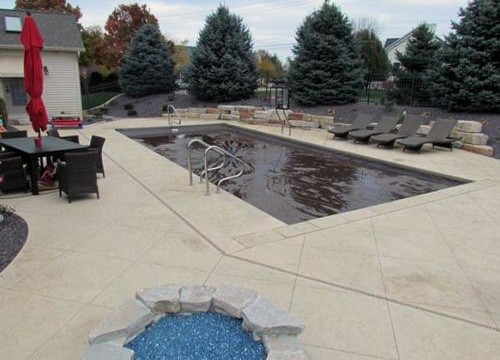 Small backyard pool with autocover